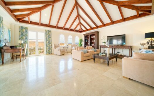 LUXURIÖSES PENTHOUSE VON 250 M2 MIT 3 SCHLAFZIMMERN UND MEERBLICK IN MONTE CARRERA, LOMA DOS