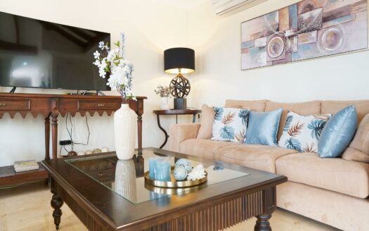 LUXURIÖSES PENTHOUSE VON 250 M2 MIT 3 SCHLAFZIMMERN UND MEERBLICK IN MONTE CARRERA, LOMA DOS