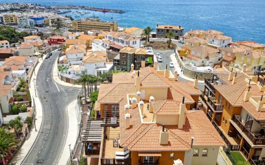 LUXURIÖSES PENTHOUSE VON 250 M2 MIT 3 SCHLAFZIMMERN UND MEERBLICK IN MONTE CARRERA, LOMA DOS