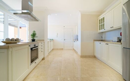 LUXURIÖSES PENTHOUSE VON 250 M2 MIT 3 SCHLAFZIMMERN UND MEERBLICK IN MONTE CARRERA, LOMA DOS