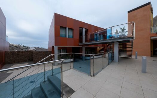 Complex of 46 apartments in Puerto Rico Beach