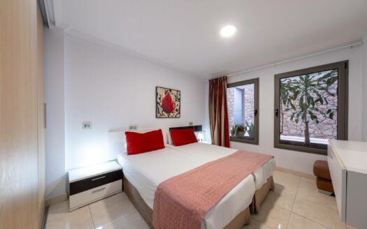 Complex of 46 apartments in Puerto Rico Beach