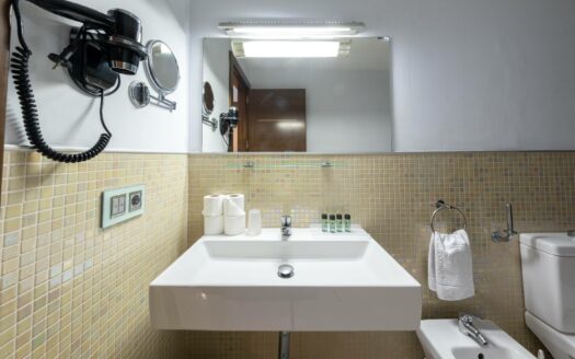 Complex of 46 apartments in Puerto Rico Beach