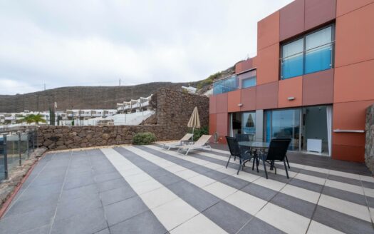 Complex of 46 apartments in Puerto Rico Beach