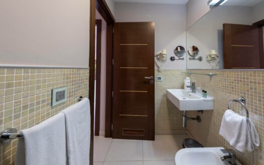 Complex of 46 apartments in Puerto Rico Beach