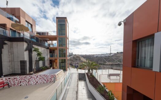 Complex of 46 apartments in Puerto Rico Beach