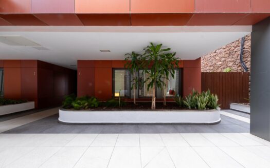 Complex of 46 apartments in Puerto Rico Beach