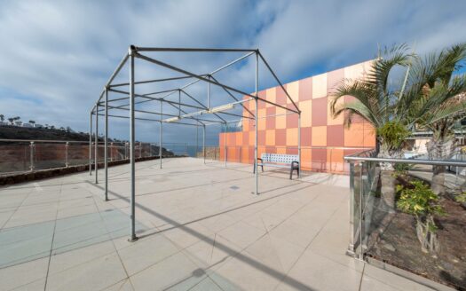 Complex of 46 apartments in Puerto Rico Beach