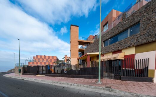 Complex of 46 apartments in Puerto Rico Beach