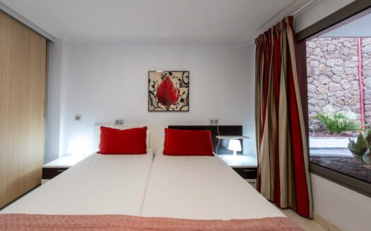 Complex of 46 apartments in Puerto Rico Beach