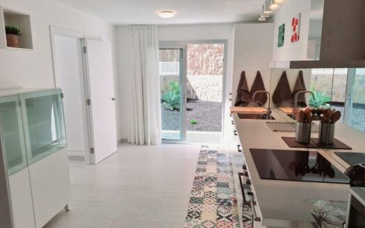 Exclusiva Villa Independiente con Piscina Privada en Tauro