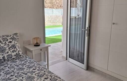 Exclusiva Villa Independiente con Piscina Privada en Tauro