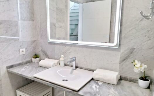 Exclusiva Villa Independiente con Piscina Privada en Tauro