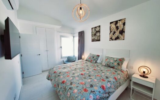 Exclusiva Villa Independiente con Piscina Privada en Tauro