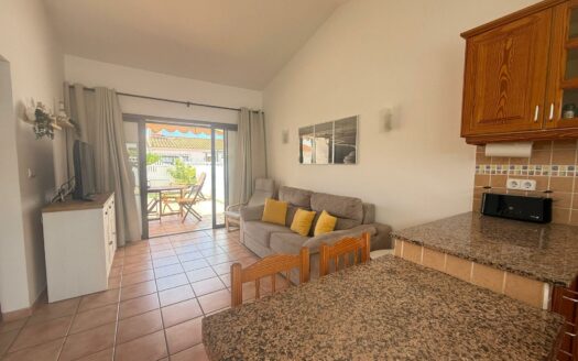 Bungalow con 2 terrazas y piscina comunitaria para EL VERANO