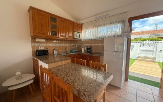 Bungalow con 2 terrazas y piscina comunitaria para EL VERANO