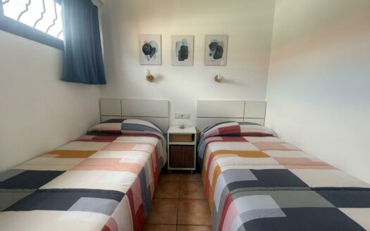 Bungalow con 2 terrazas y piscina comunitaria para EL VERANO