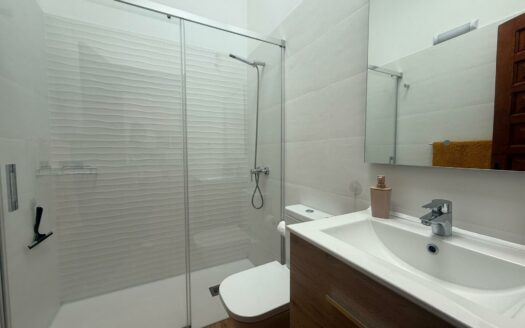 Bungalow con 2 terrazas y piscina comunitaria para EL VERANO