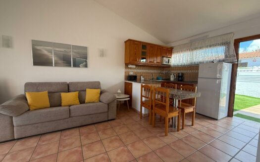 Bungalow con 2 terrazas y piscina comunitaria para EL VERANO