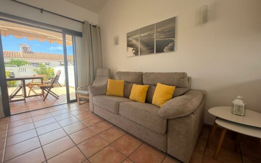 Bungalow con 2 terrazas y piscina comunitaria para EL VERANO