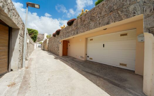 Geräumiges Haus im ruhigen Tauro-Tal – mit Terrasse und Garten