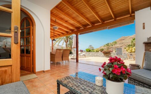 Geräumiges Haus im ruhigen Tauro-Tal – mit Terrasse und Garten