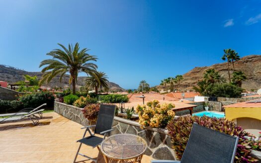 Geräumiges Haus im ruhigen Tauro-Tal – mit Terrasse und Garten