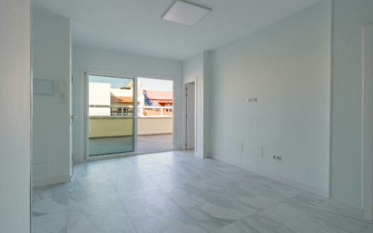 Ático renovado y luminoso en El Tablero