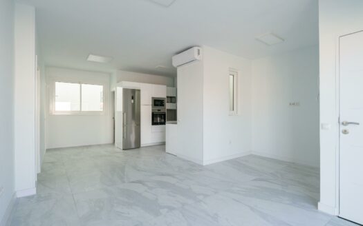 Ático renovado y luminoso en El Tablero