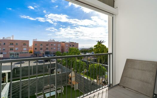 Reihenhaus mit Garten und Garage in El Tablero