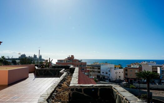 Ático con 3 dormitorios y gran terraza: 210 m² en el corazón de Arguineguín