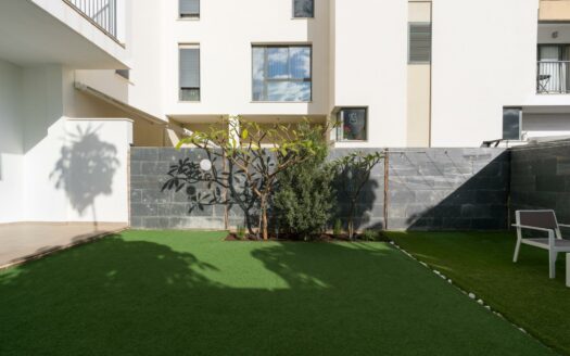 Reihenhaus mit Garten und Garage in El Tablero