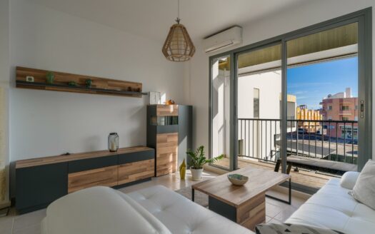 Reihenhaus mit Garten und Garage in El Tablero