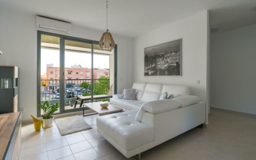 Reihenhaus mit Garten und Garage in El Tablero