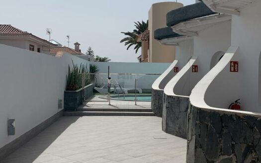 Renovated duplex with communal pool