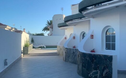 Renovated duplex with communal pool