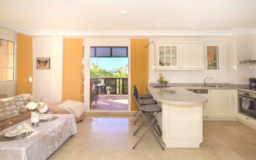 SOUTH FACING CORNER APARTMENT IN THE PART OF THE COMPLEX CLOSEST TO THE SEA IN MONTE CARRERA. FANTASTIC SEA VIEWS FROM EAST TO WEST. GARAGE SPACE AND STORAGE ROOM.