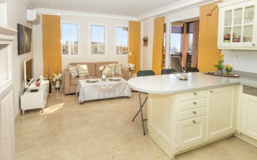 SOUTH FACING CORNER APARTMENT IN THE PART OF THE COMPLEX CLOSEST TO THE SEA IN MONTE CARRERA. FANTASTIC SEA VIEWS FROM EAST TO WEST. GARAGE SPACE AND STORAGE ROOM.