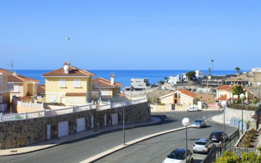 SOUTH FACING CORNER APARTMENT IN THE PART OF THE COMPLEX CLOSEST TO THE SEA IN MONTE CARRERA. FANTASTIC SEA VIEWS FROM EAST TO WEST. GARAGE SPACE AND STORAGE ROOM.