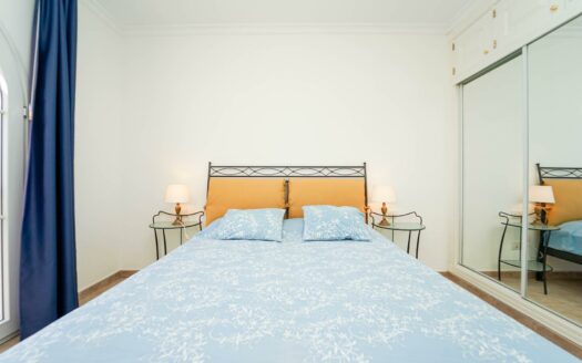 Apartment with Panoramic Terrace and Garage in Exclusive Loma Dos