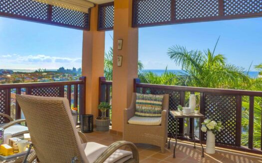 SOUTH FACING CORNER APARTMENT IN THE PART OF THE COMPLEX CLOSEST TO THE SEA IN MONTE CARRERA. FANTASTIC SEA VIEWS FROM EAST TO WEST. GARAGE SPACE AND STORAGE ROOM.