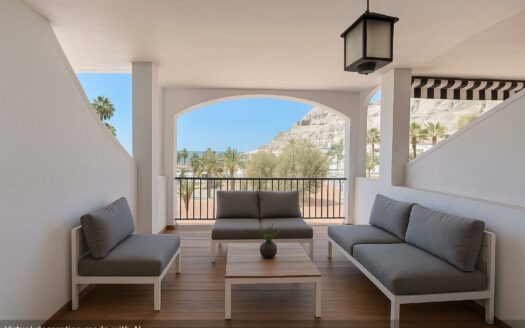 ¡Doble Oportunidad: Dos Apartamentos con Vistas al Mar para un Proyecto Único!