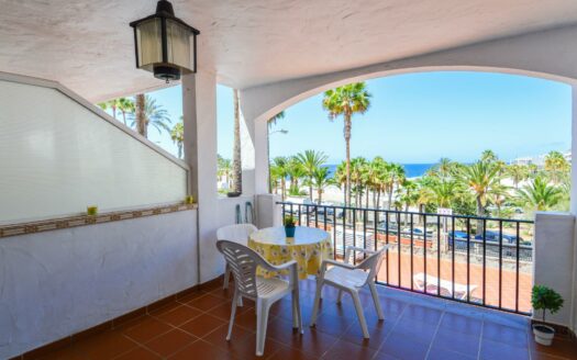 ¡Doble Oportunidad: Dos Apartamentos con Vistas al Mar para un Proyecto Único!