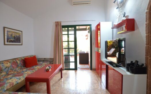 Bungalow with garden and community pool