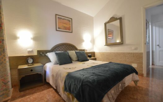 Bungalow with garden and community pool