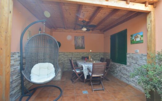 Bungalow with garden and community pool