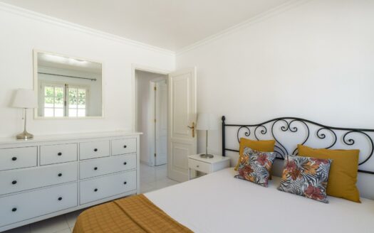 Eck-Bungalow mit Souterrain im Campo Internacional in Maspalomas