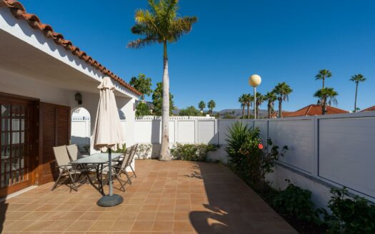 Eck-Bungalow mit Souterrain im Campo Internacional in Maspalomas