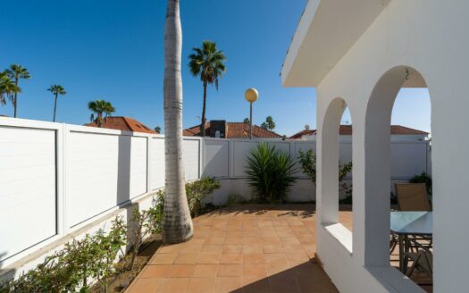 Eck-Bungalow mit Souterrain im Campo Internacional in Maspalomas