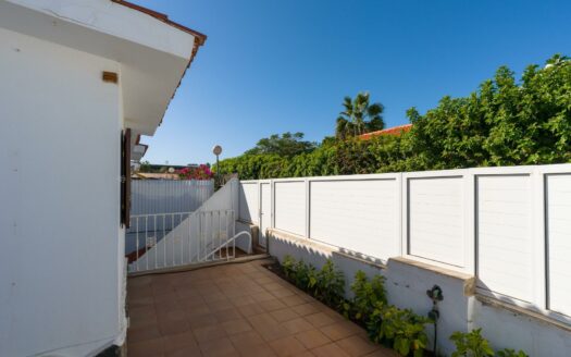 Eck-Bungalow mit Souterrain im Campo Internacional in Maspalomas